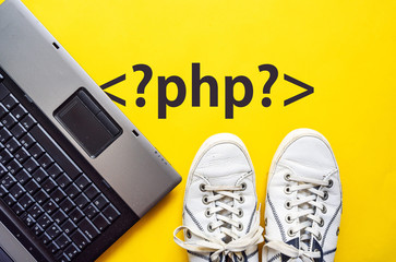 PHP从指定位置开始截取substr字符串前几个字符
